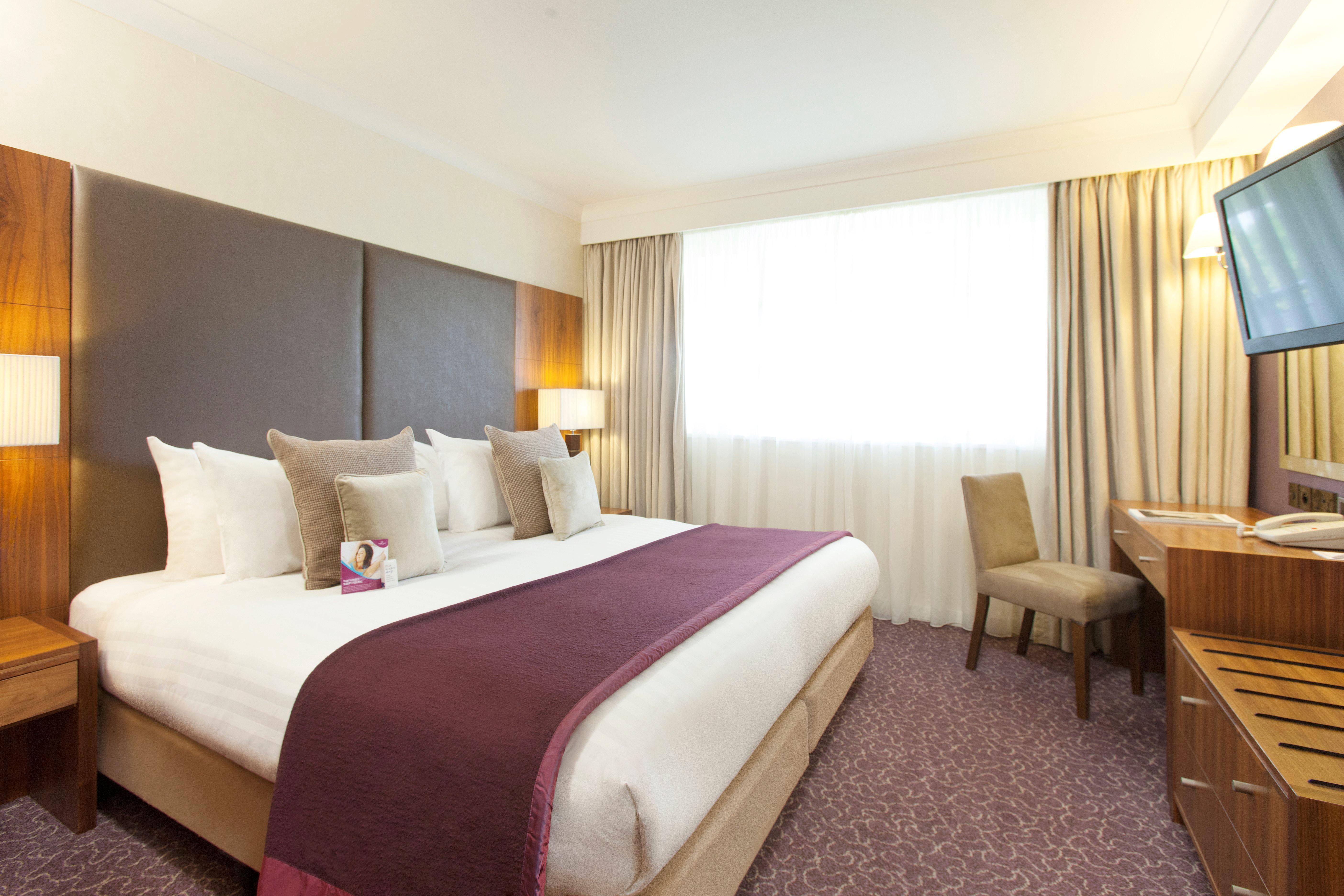 คราวน์ พลาซา รีดดิ้ง Hotel เรดดิ้ง ภายนอก รูปภาพ