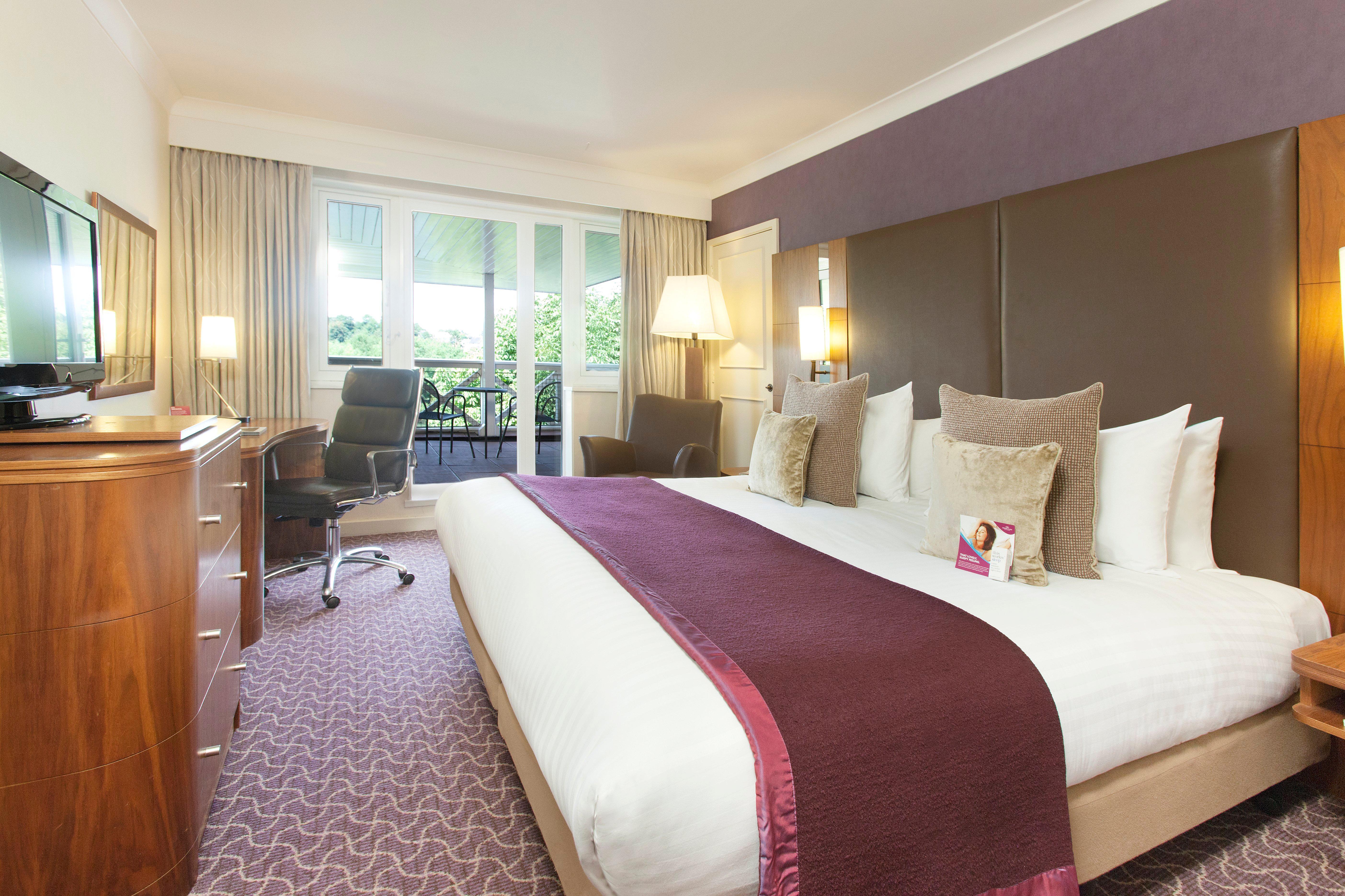 คราวน์ พลาซา รีดดิ้ง Hotel เรดดิ้ง ภายนอก รูปภาพ