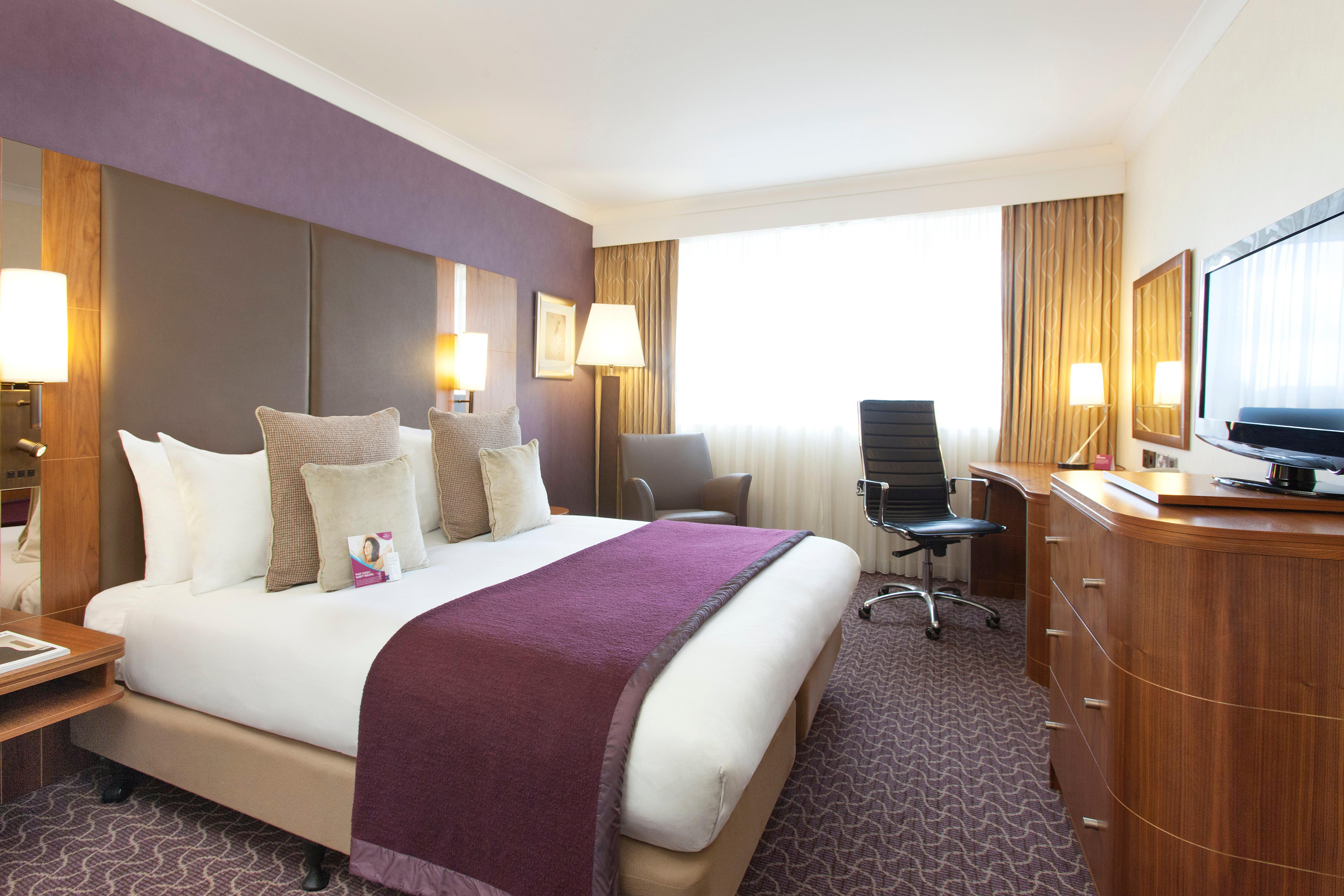 คราวน์ พลาซา รีดดิ้ง Hotel เรดดิ้ง ภายนอก รูปภาพ